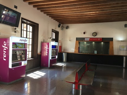 GUILAS TRAIN STATION